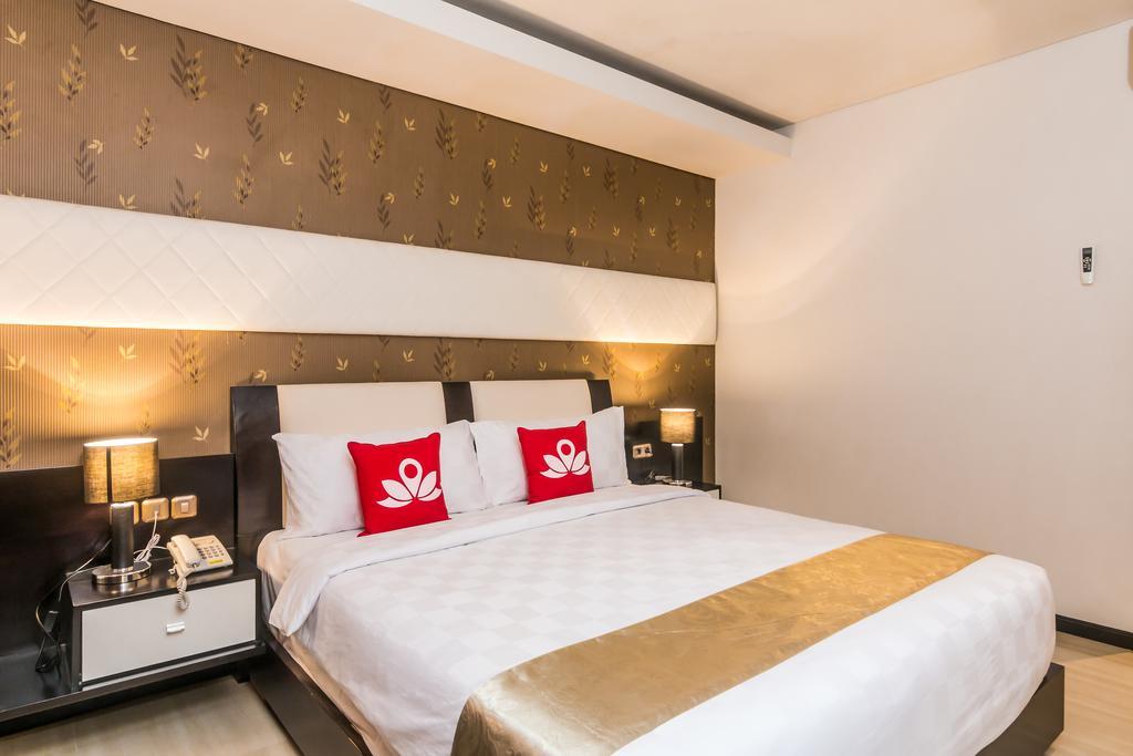 Zen Rooms Denpasar Marlboro Buitenkant foto