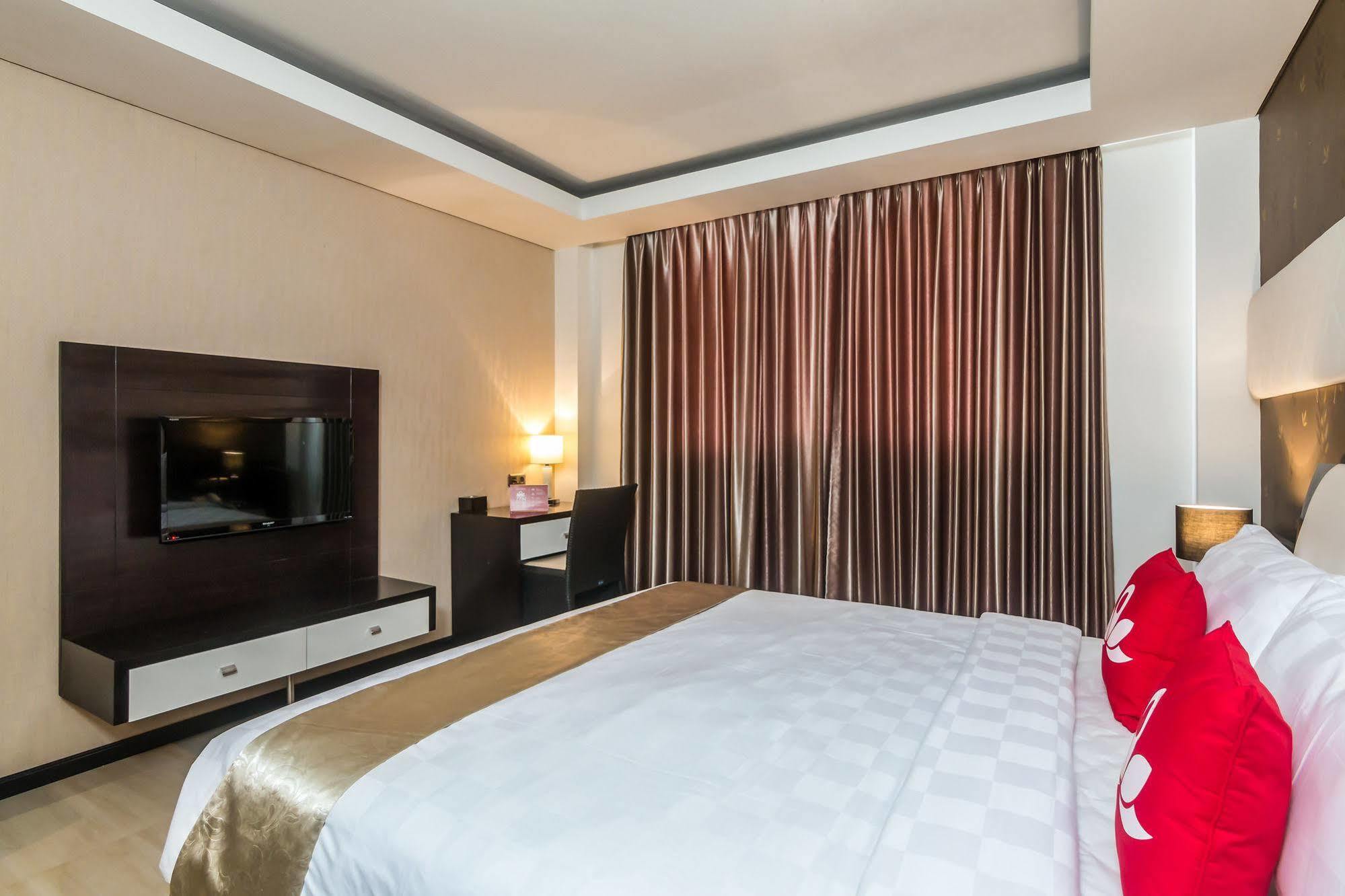 Zen Rooms Denpasar Marlboro Buitenkant foto