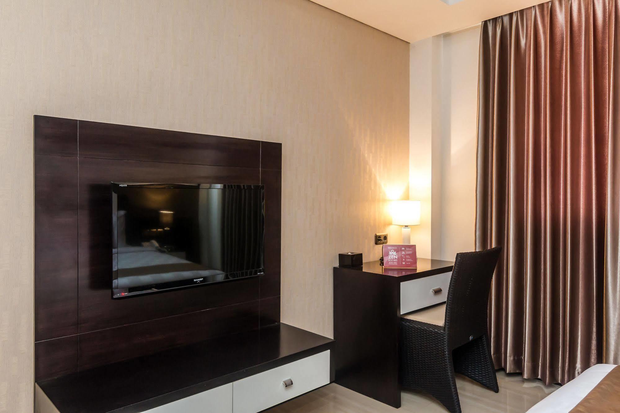 Zen Rooms Denpasar Marlboro Buitenkant foto